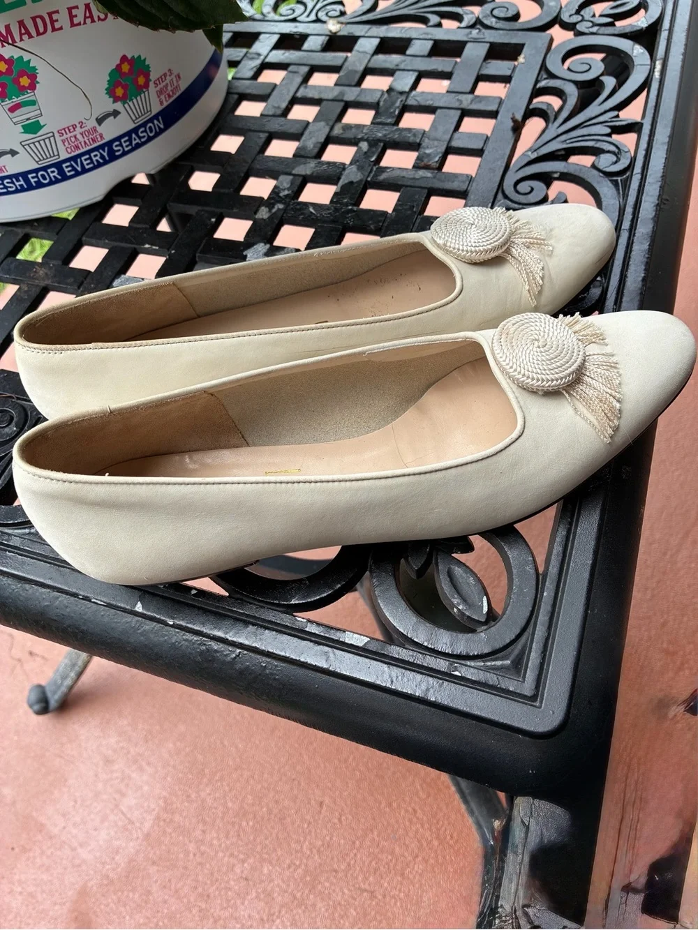 Salvatore Ferragamo Boutique Ivory Leather Tassel Flats Loafers Italy 8